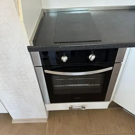 с изглед към морето в ла мер غولدن ساندز