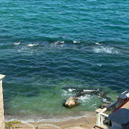 شقة с изглед към морето в ла мер *