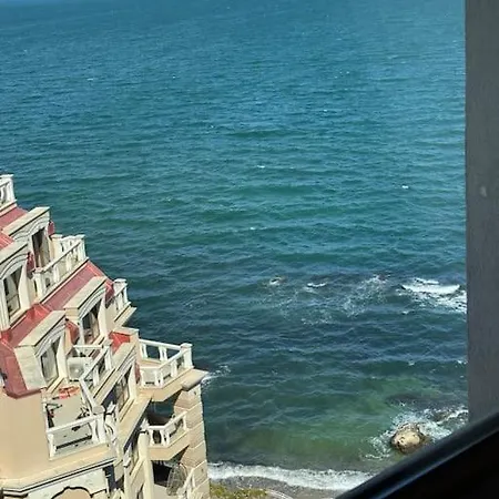 شقة с изглед към морето в ла мер