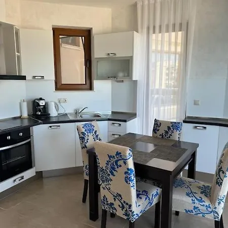 Appartement с изглед към морето в ла мер