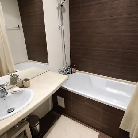 с изглед към морето в ла мер Sables d'or