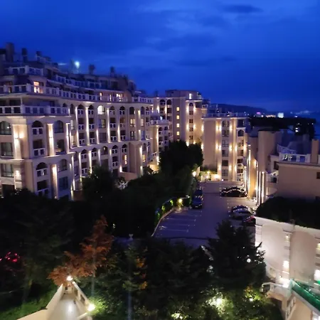 Appartamento с изглед към морето в ла мер *