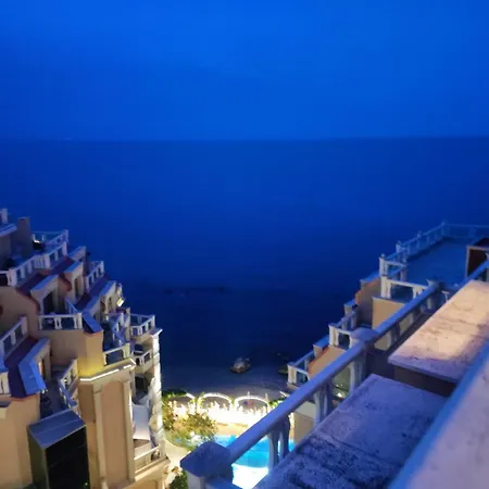 с изглед към морето в ла мер