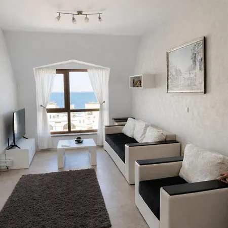 с изглед към морето в ла мер Appartamento Golden Sands