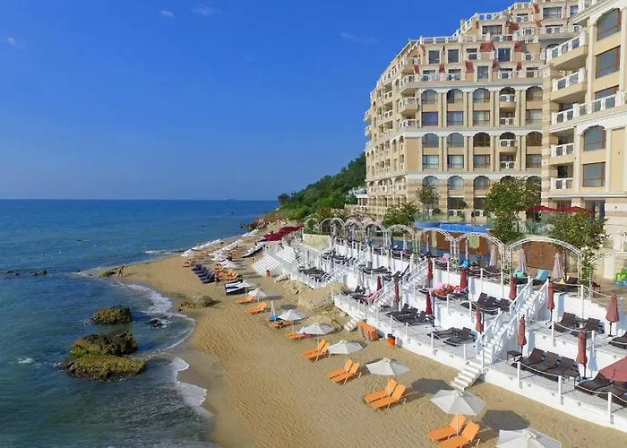 с изглед към морето в ла мер Appartement Sables d'or