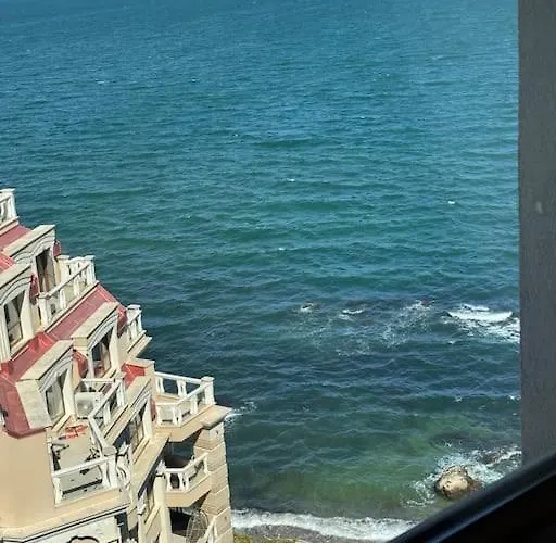 Appartement с изглед към морето в ла мер